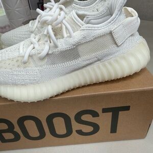 Adidas Yeezy Boost 350 V2 Triple White Sneakers Women Size 8